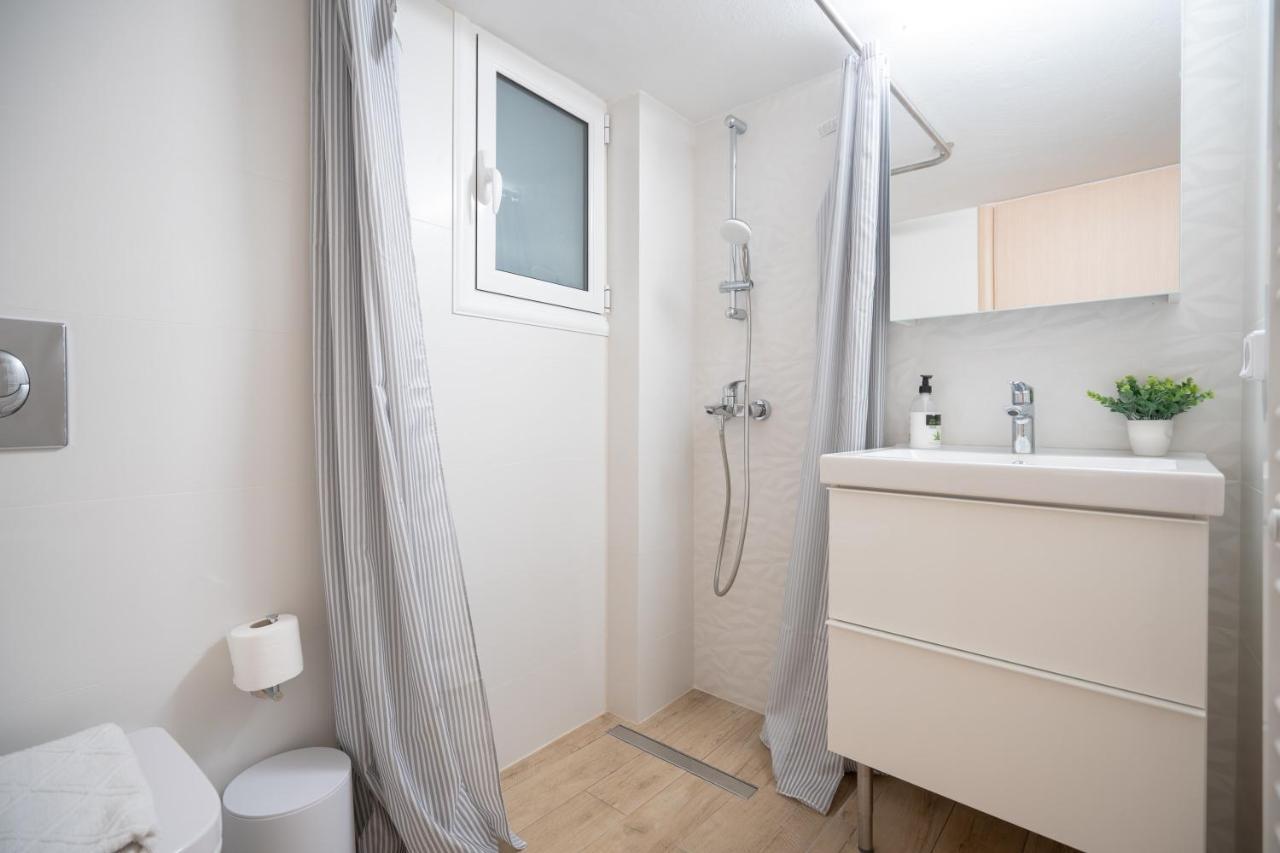 Athens Central Train St. Flat For 4 Pers By Mps Apartment Exterior photo